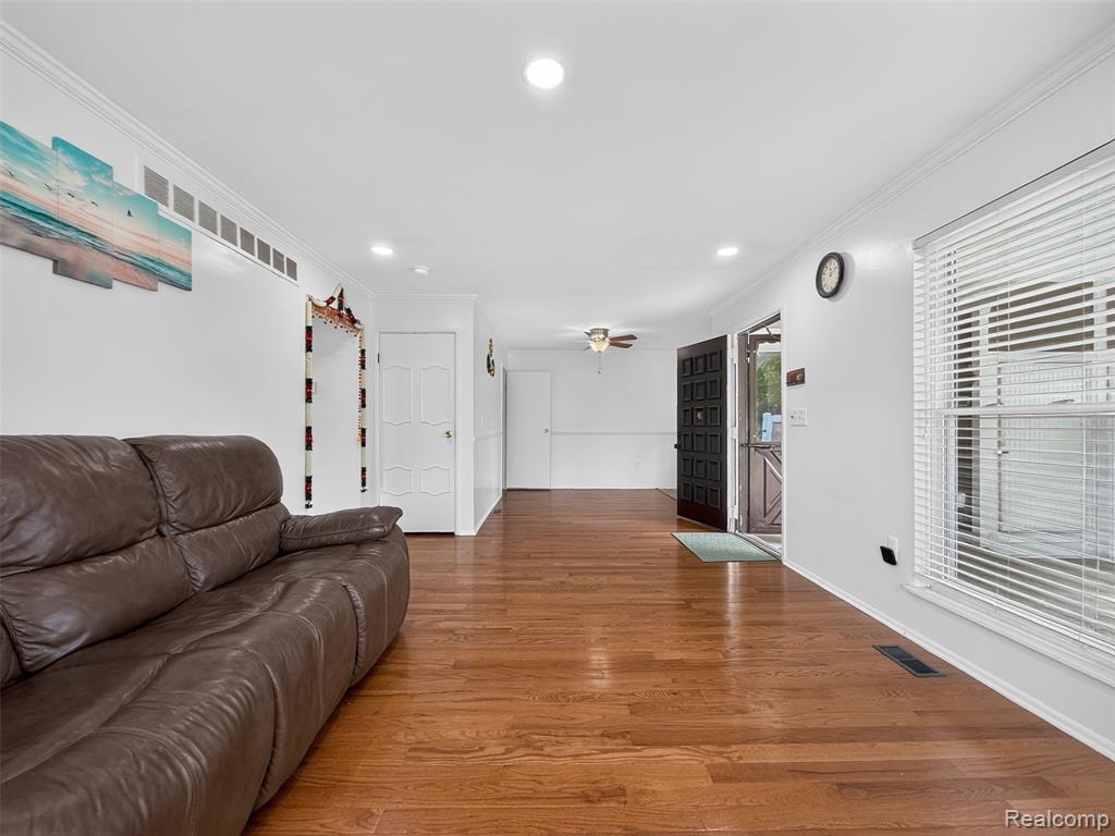 39613 Village Wood Lane, Novi, MI — Photo 6