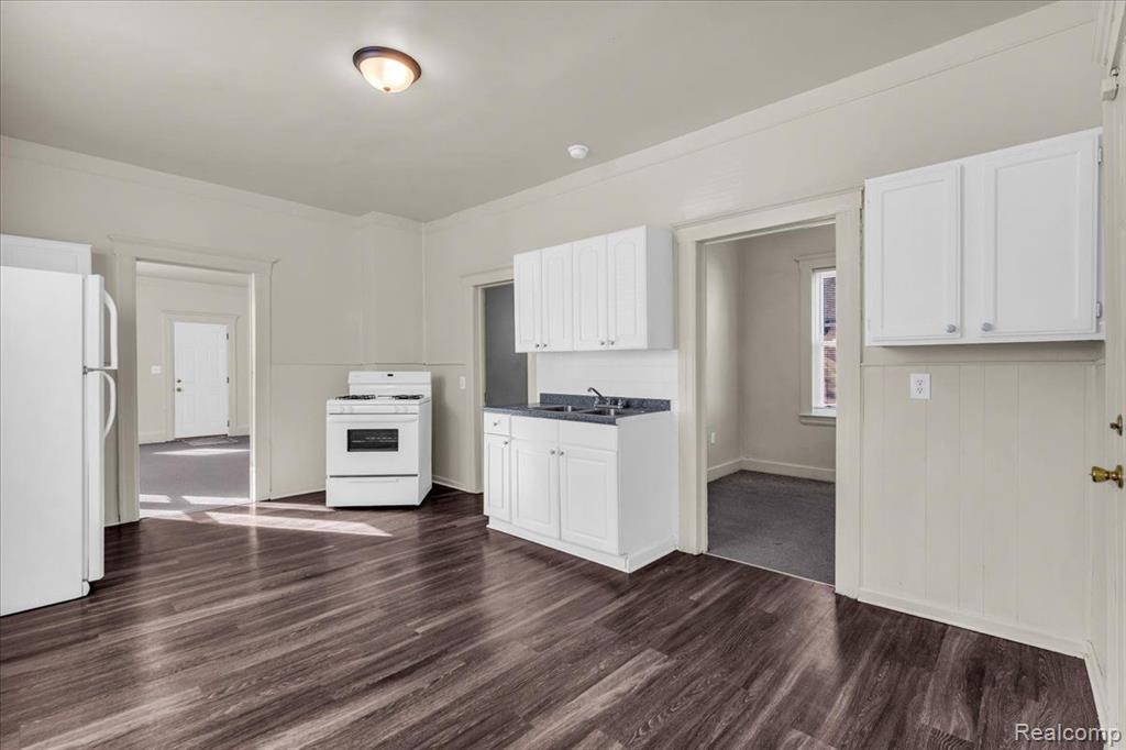 7406 EDWARD Street, Detroit, MI 48210 — Photo 12