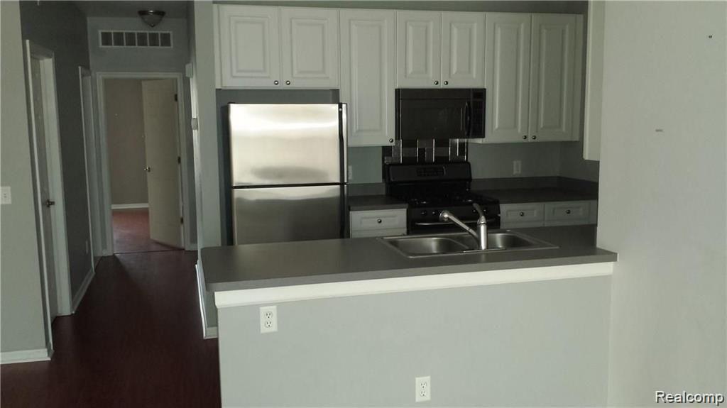 2088 ARCADIA Drive, Canton, MI 48188 — Photo 5