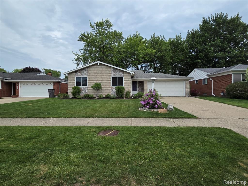 35252 Simon Drive, Clinton Twp, MI 48035 — Photo 2
