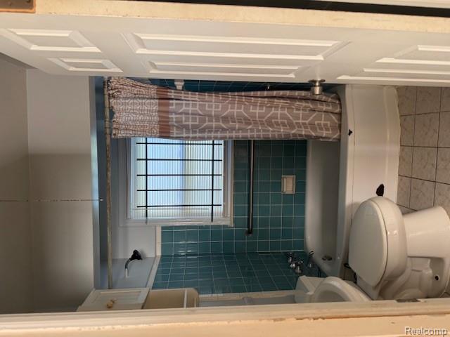8215 MANSFIELD Street, Detroit, MI 48228 — Photo 9