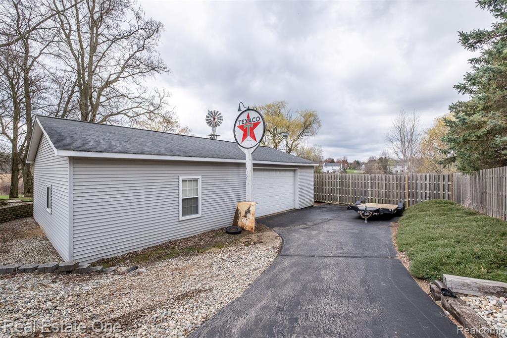 11030 Marshall Road, South Lyon, MI 48178 — Photo 52