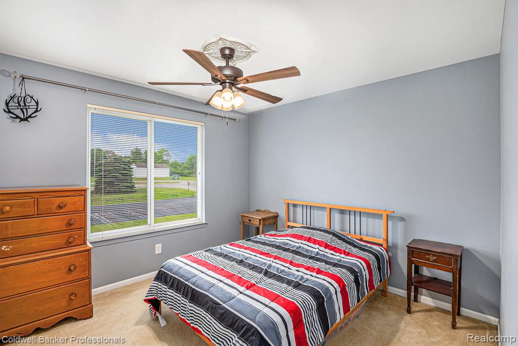 4499 Meadows Avenue, Grand Blanc, MI 48439 — Photo 18