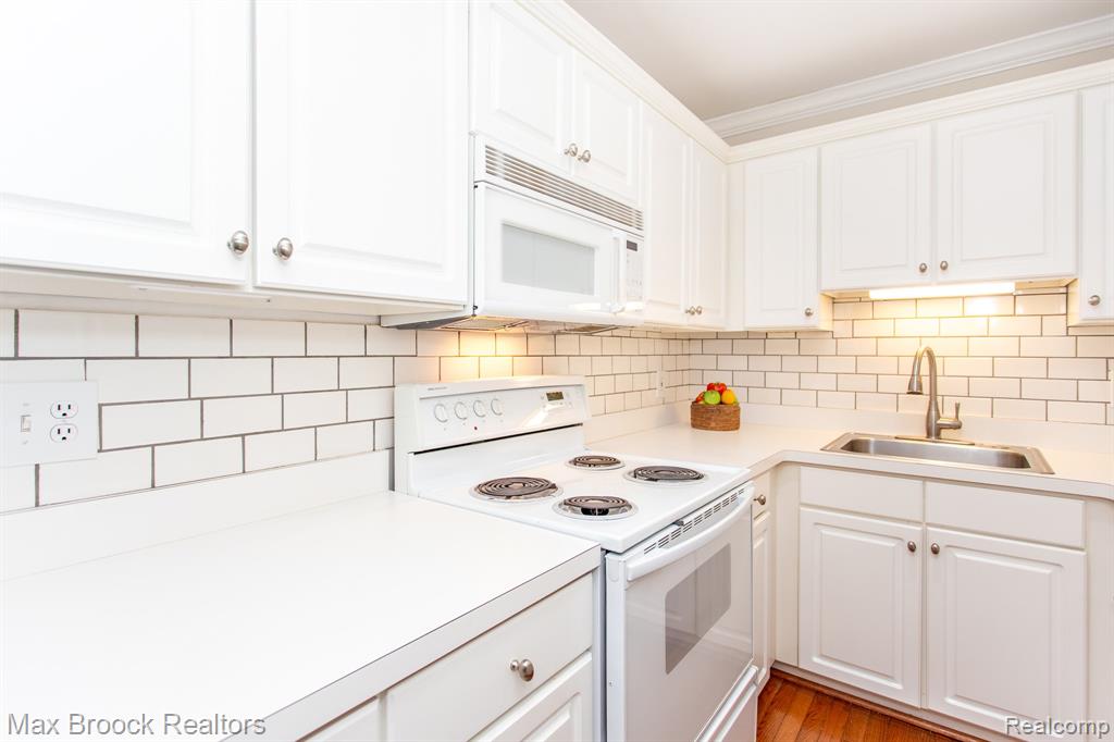 444 Chester Street, 420, Birmingham, MI 48009 — Photo 11