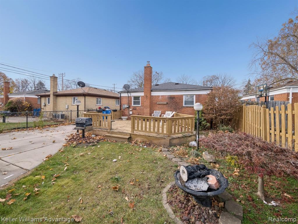 6450 Fenton Street, Dearborn Heights, MI 48127 — Photo 31