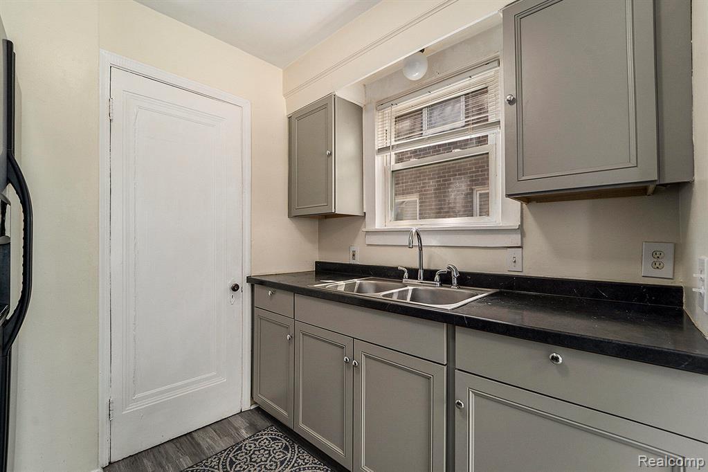 7904 Mead Street, Dearborn, MI 48126 — Photo 6