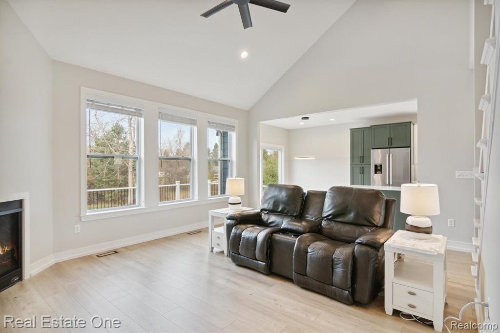 603 BRAXWOOD Place, Milford, MI 48381 — Photo 13