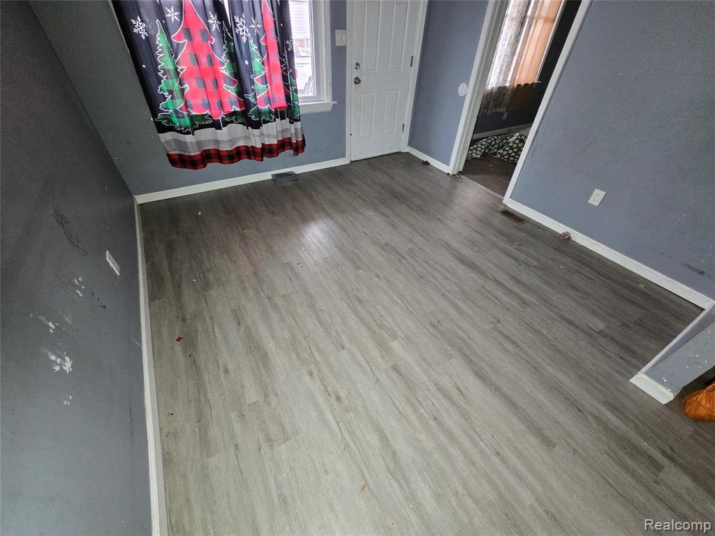 8976 McClellan Street, Detroit, MI 48213 — Photo 31