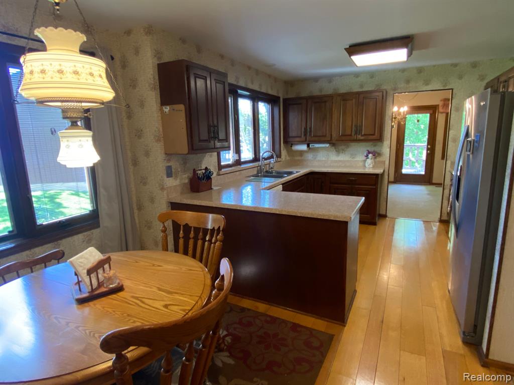 675 Applegate Lane, 4, Grand Blanc, MI 48439 — Photo 3