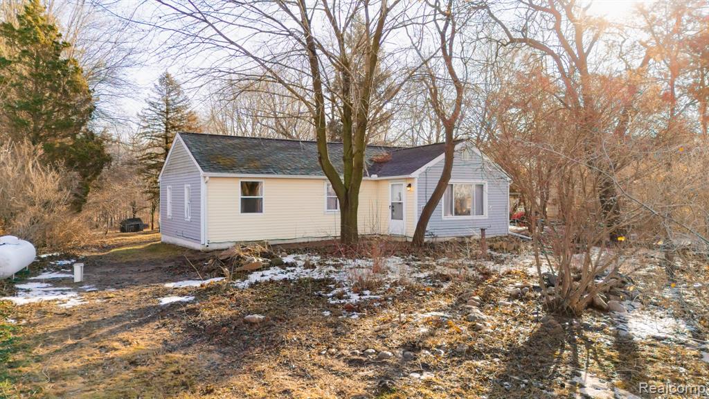 3048 Webberville Road, Webberville, MI 48892 — Photo 2