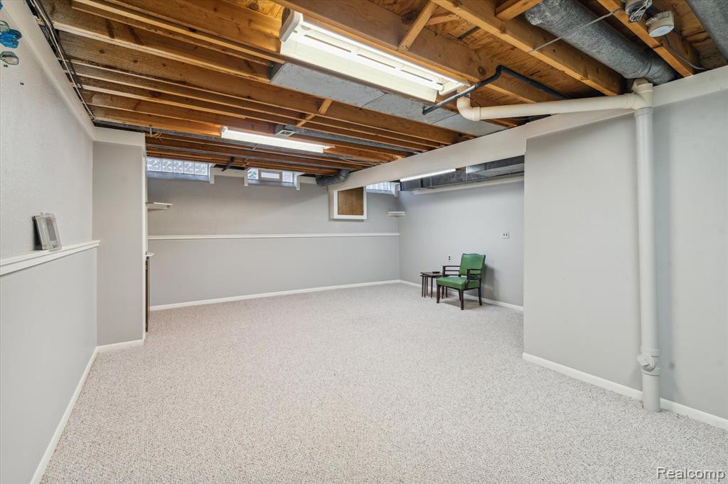 45303 CLAYMORE Drive, Canton, MI 48187 — Photo 41