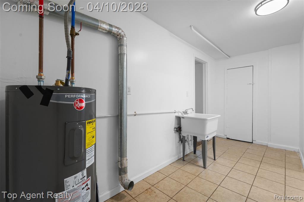 23615 Columbus Avenue, Warren, MI 48089 — Photo 16