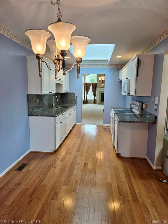 50314 PARADISE Court, Macomb, MI 48044 — Photo 6