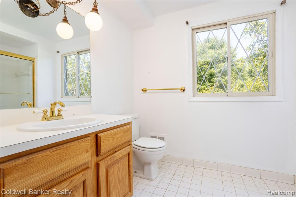 5310 HERTFORD Drive, Troy, MI 48085 — Photo 25