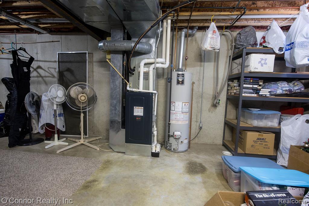 748 ALEXANDRIA Street, Marysville, MI 48040 — Photo 27