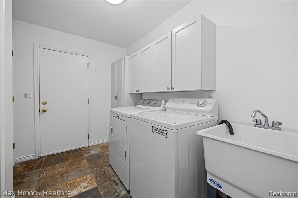 5015 Lake Vista Drive, West Bloomfield, MI 48323 — Photo 27