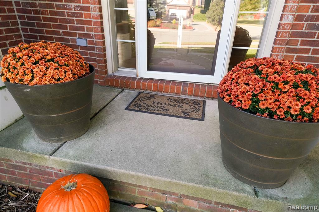 802 Castle Pine Court, Pontiac, MI 48340 — Photo 3
