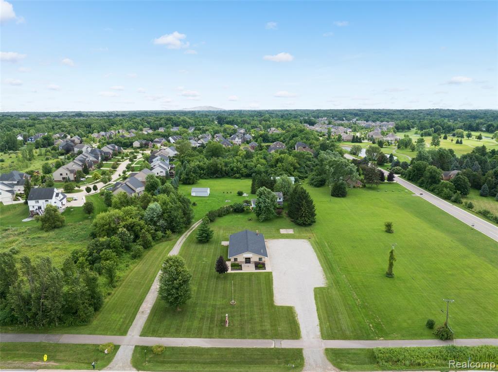 52909 10 Mile Road, South Lyon, MI 48178 — Photo 2