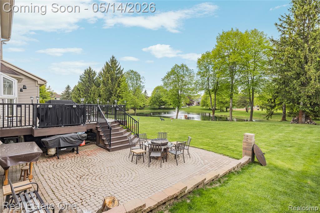 865 Drakeshire Drive, Commerce Twp, MI 48390 — Photo 14