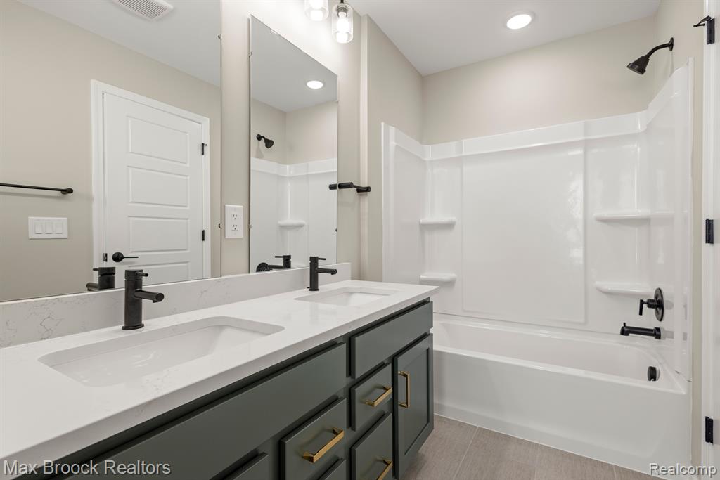 43091 Atwood Avenue 48 NE Atwood Avenue NE, 48, Novi, MI — Photo 21