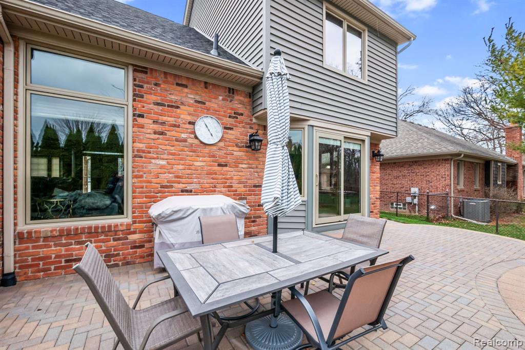 40312 Sugar Spring Drive, Sterling Heights, MI 48313 — Photo 65