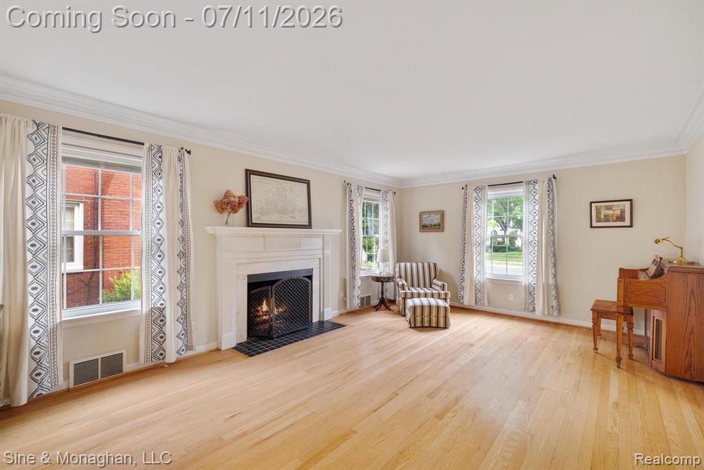 679 NEFF Road, Grosse Pointe, MI 48230 — Photo 9