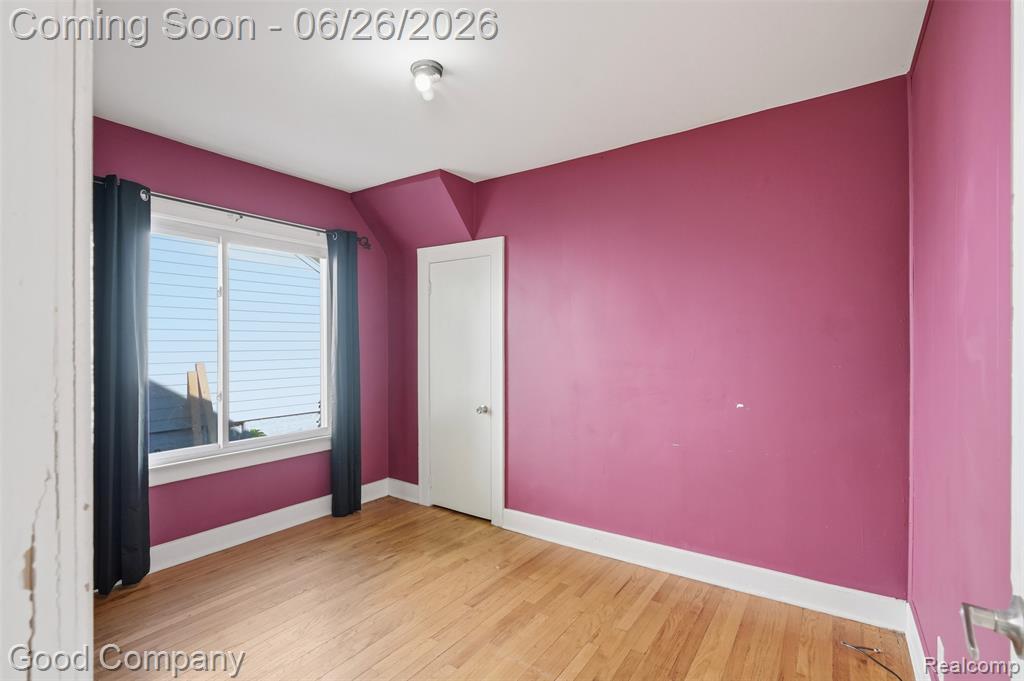 520 E Muir Avenue, Hazel Park, MI 48030 — Photo 17