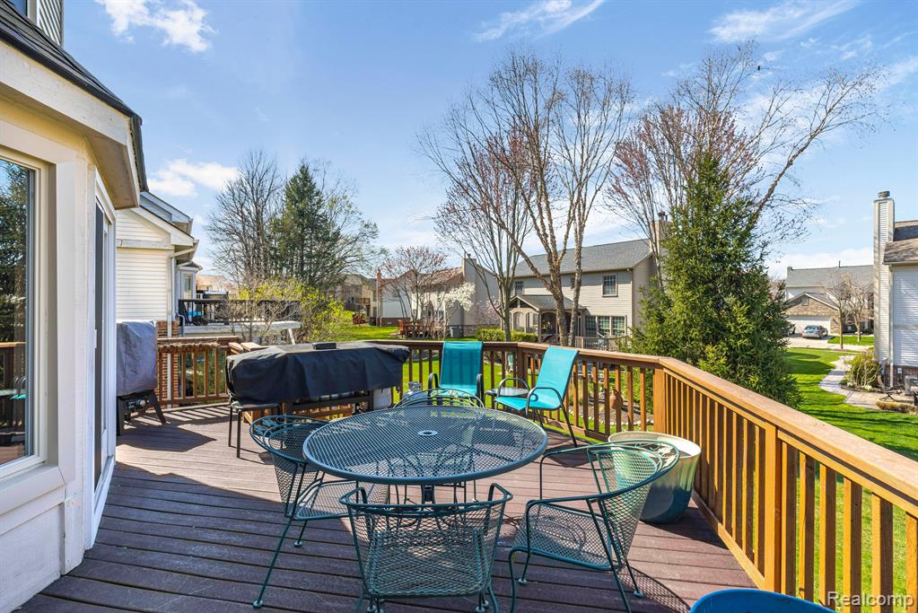 42890 BROOKSTONE Drive, Novi, MI 48377 — Photo 48