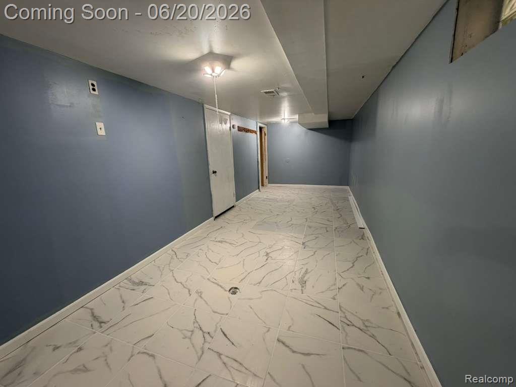 8307 S Essex Avenue, Warren, MI 48089 — Photo 18