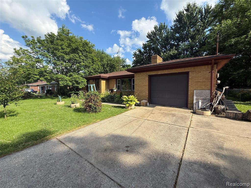 4204 Weston Drive, Burton, MI 48509 — Photo 3