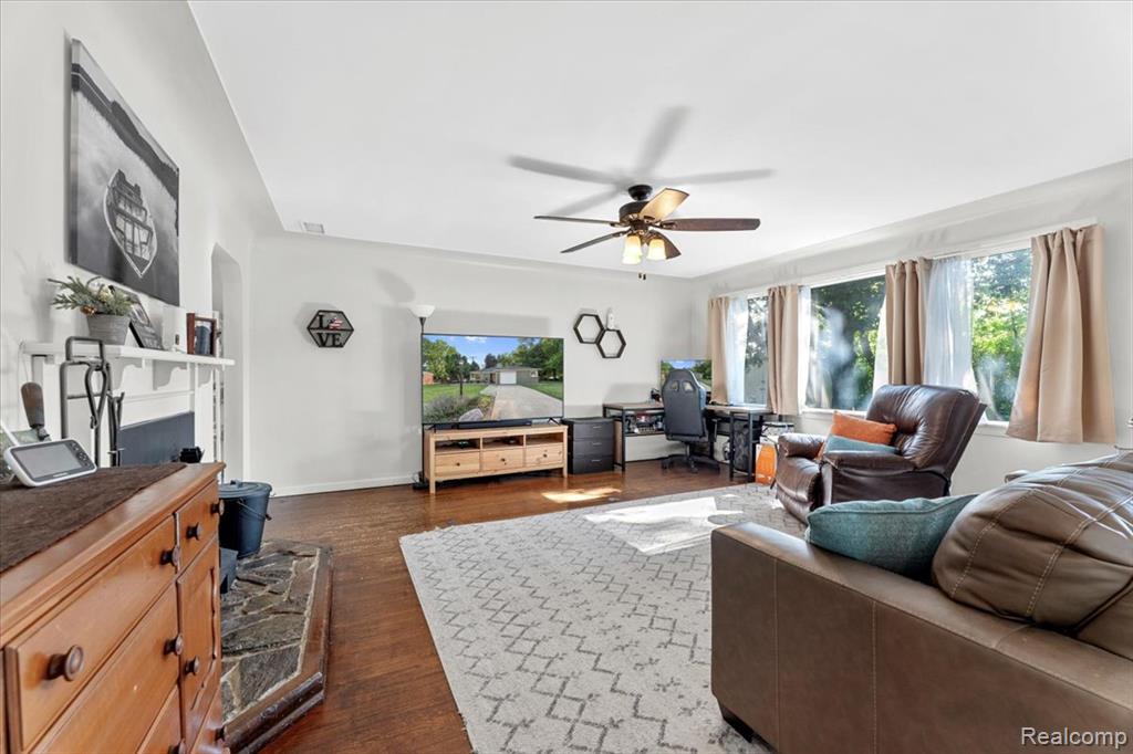 9036 Reeck Road, Allen Park, MI 48101 — Photo 5