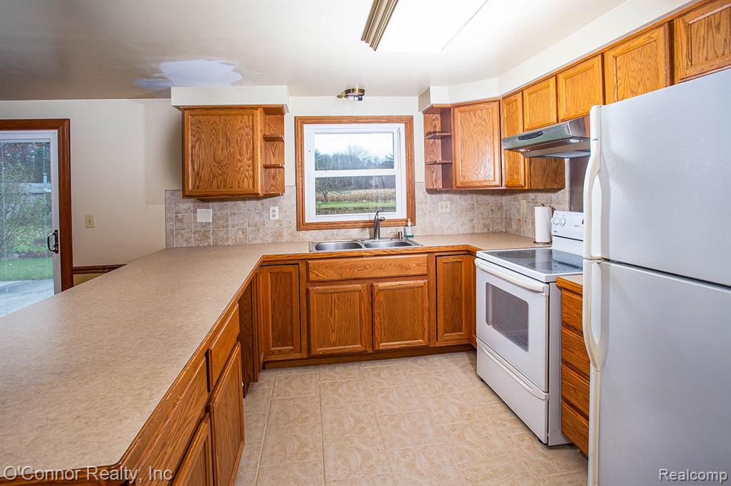 1905 BAUMAN Road, Columbus, MI — Photo 8