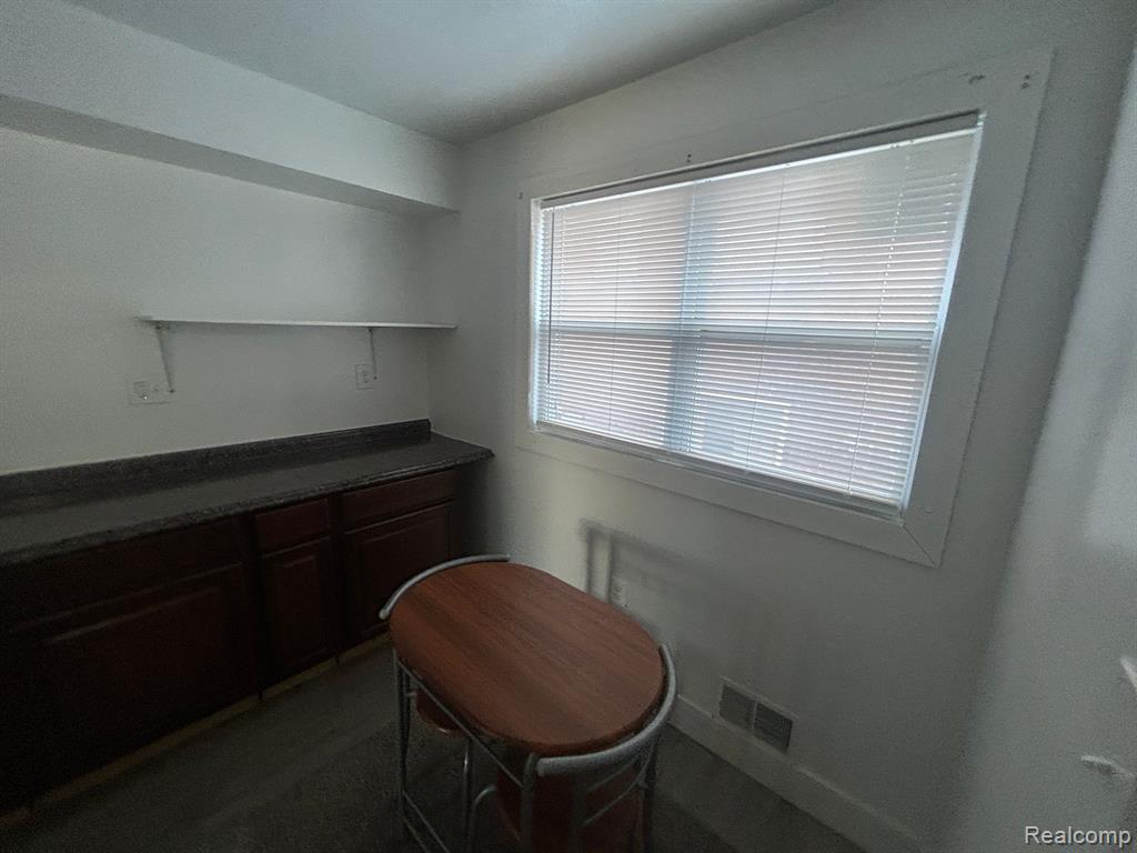 5258 NEWPORT Street, Detroit, MI 48213 — Photo 17