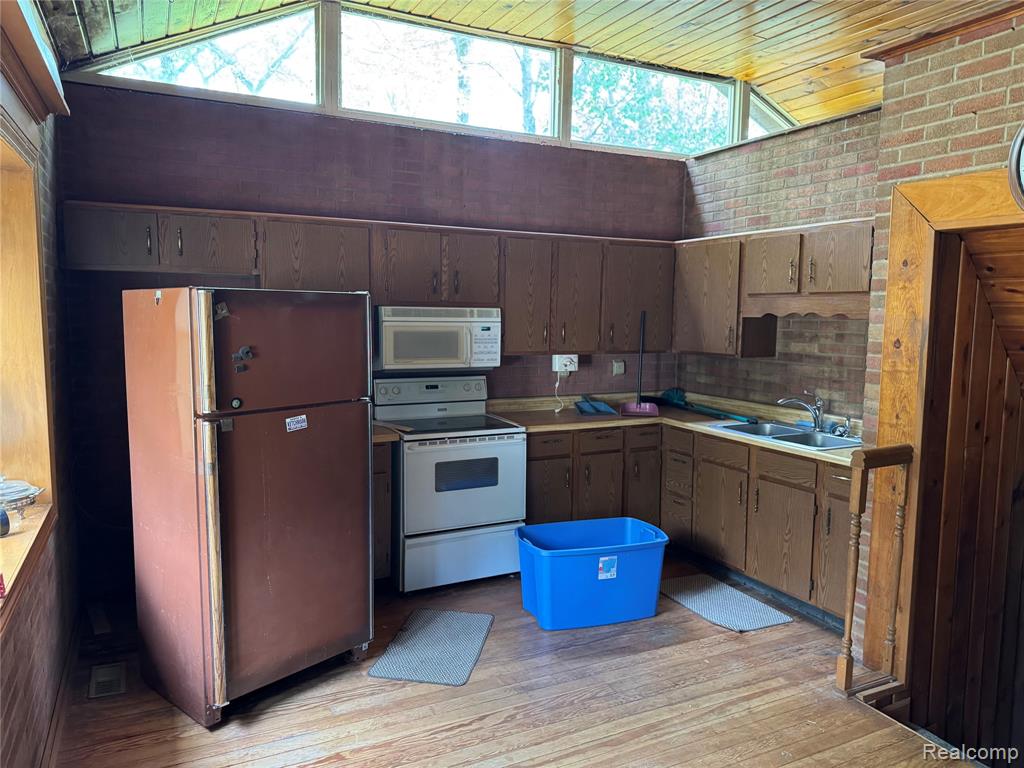 9246 Outing Place, Grayling, MI 49738 — Photo 17