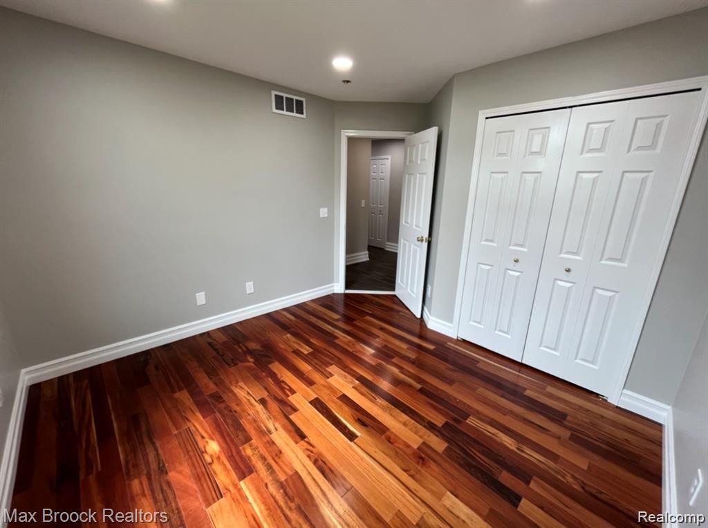 7980 BILLINGHAM Road, West Bloomfield, MI 48324 — Photo 10