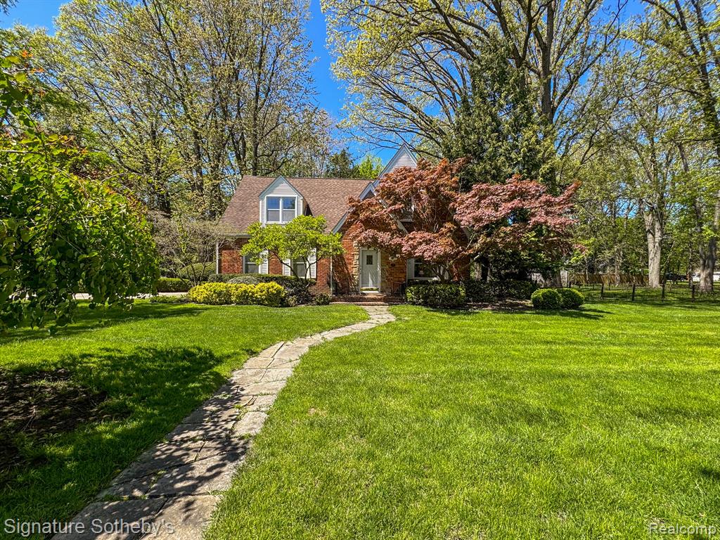 27721 SANTA BARBARA Drive, Lathrup Village, MI 48076 — Photo 29