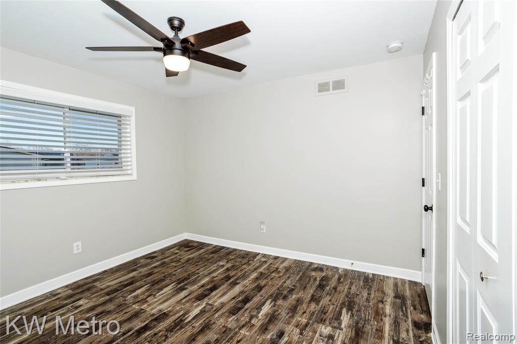 47420 Brent Court, Chesterfield, MI 48047 — Photo 13