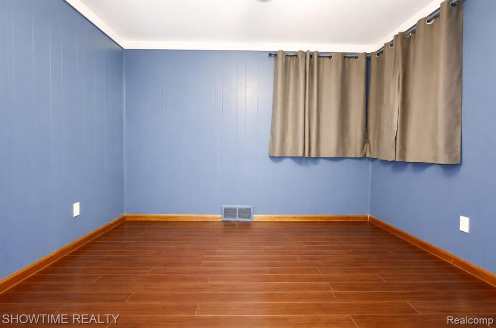 26261 Linwood Street, Roseville, MI, 48066