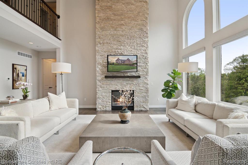 47660 WALES, Northville, MI 48167 — Photo 14