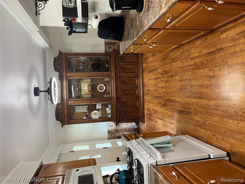 250 Engle Street, Imlay City, MI 48444 — Photo 15