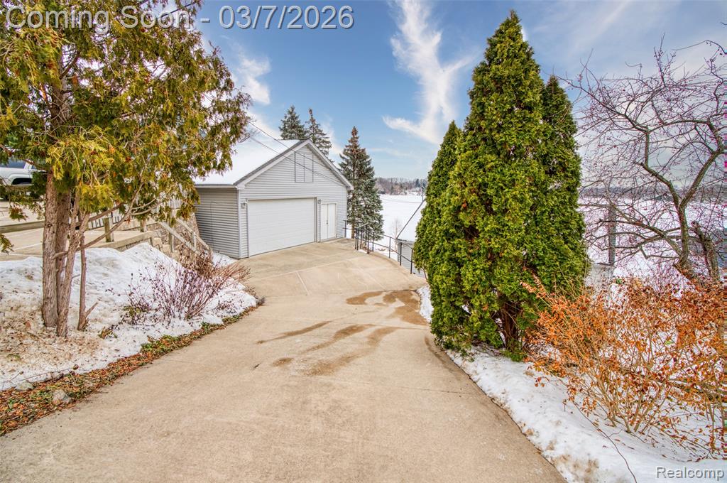 5851 Kinyon Drive, Brighton, MI 48116 — Photo 31
