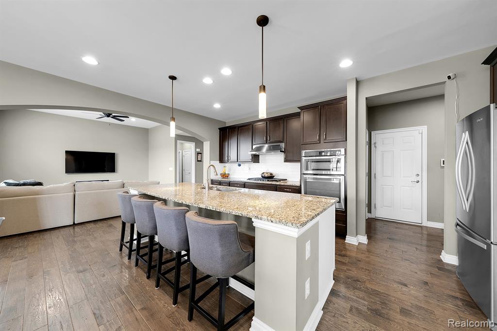 49473 CRANBROOK Drive, Macomb, MI 48044 — Photo 11