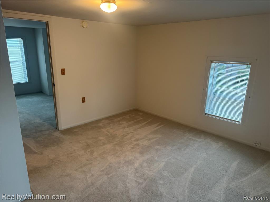727 W Park Street, Lapeer, MI 48446 — Photo 18