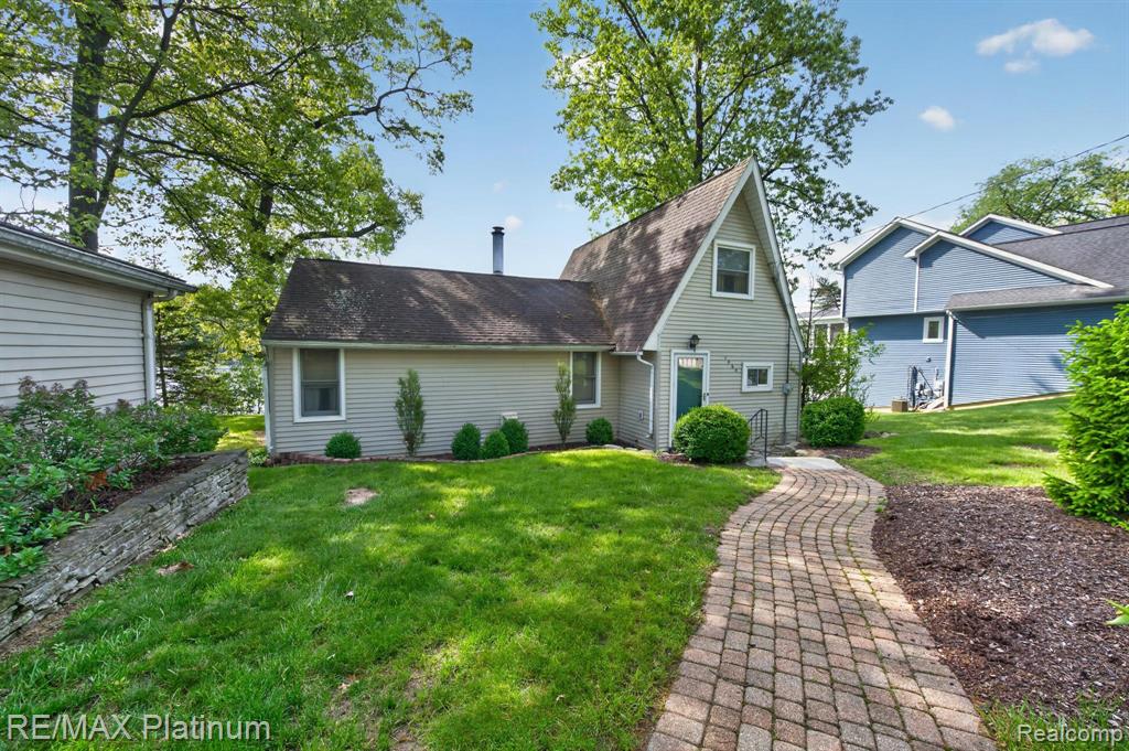 1464 Clark Lake Road, Brighton, MI 48114 — front exterior