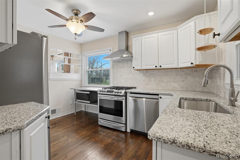 831 Loyola Drive, Ann Arbor, MI 48103 — Photo 12
