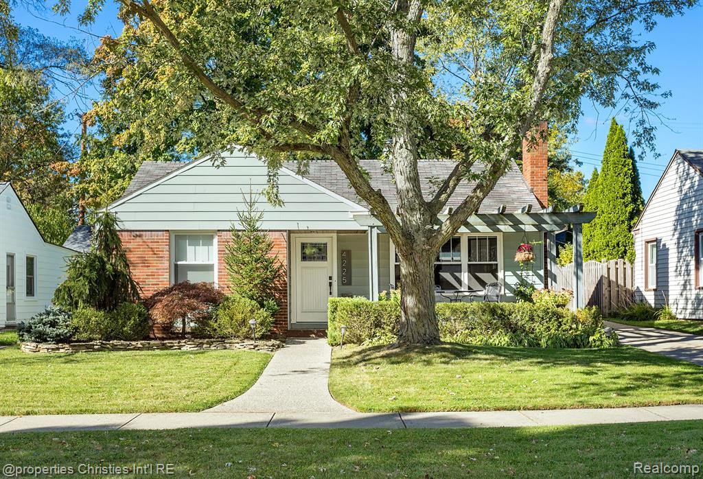 4225 Olivia Avenue, Royal Oak, MI 48073 — front exterior