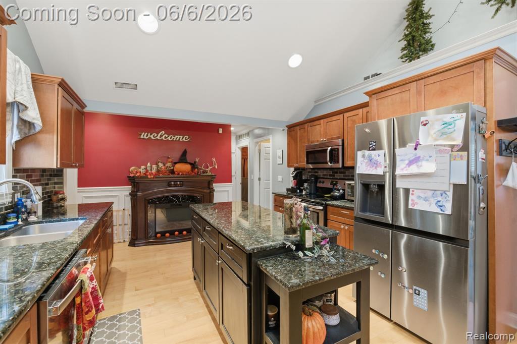 8749 Pacton Drive, Shelby Twp, MI 48317 — Photo 9