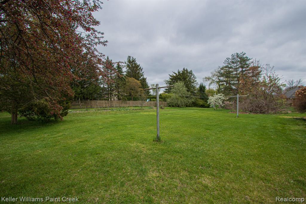 53330 SCHOENHERR Road, Shelby Twp, MI 48315 — Photo 32