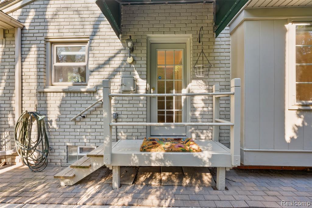 408 Orchard View Drive, Royal Oak, MI 48073 — Photo 30
