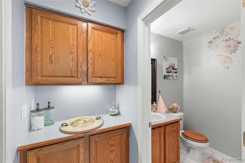 703 Sandalwood Court, Canton, MI 48188 — Photo 14